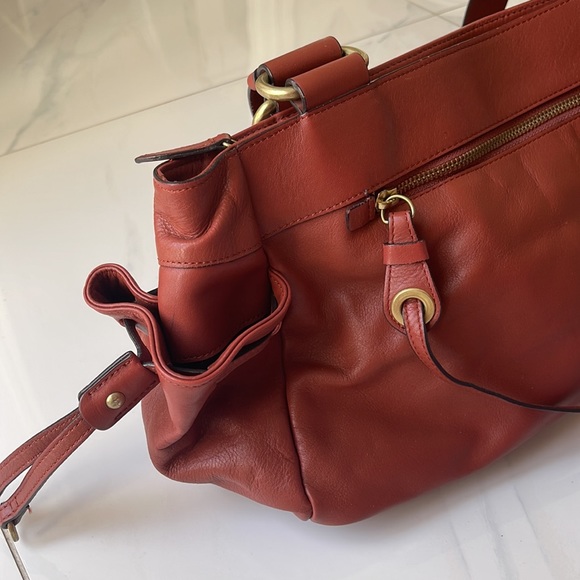 Danier leather shoulder bag - Picture 4 of 7